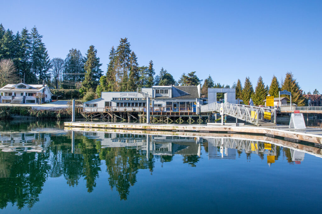 Tides Tavern Building